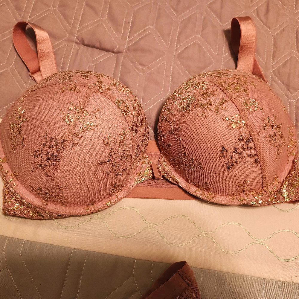 VS Very Sexy Push-Up Pink/Gold lace bra